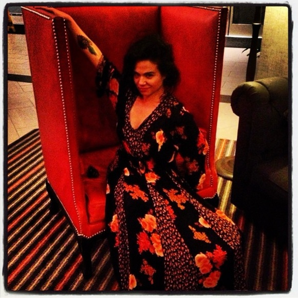 Selling Vintage and Contemporary Togs and Things! Make me an Offer! - Picture 9 of 15